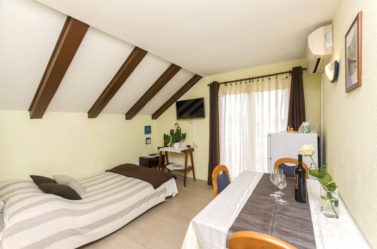 Apartments Toni Vodice Ngoại thất bức ảnh